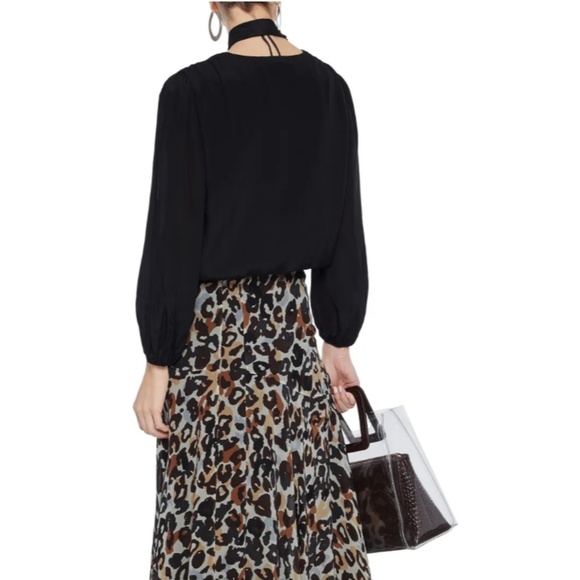 ALICE + OLIVIA Luba wrap-effect silk crepe de chine blouse - Picture 2 of 4